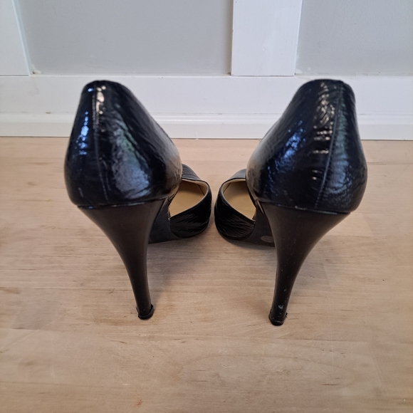 Chinese Laundry Black Patent Heels - Picture 5 of 9
